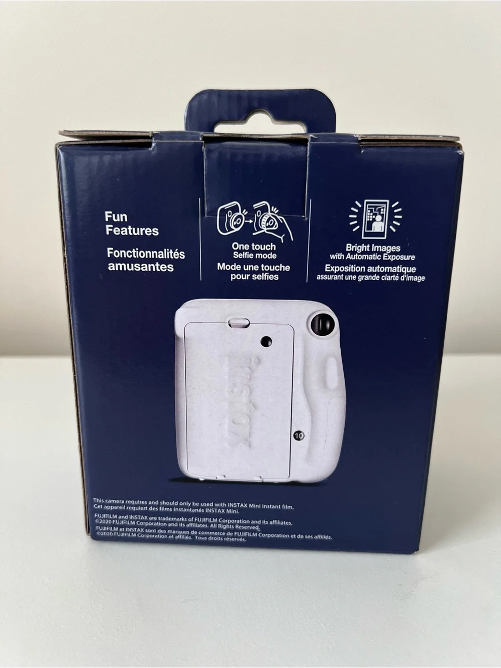 NWT Fujifilm Instax Mini 11 Instant Camera in Ice White with Strap & Batteries